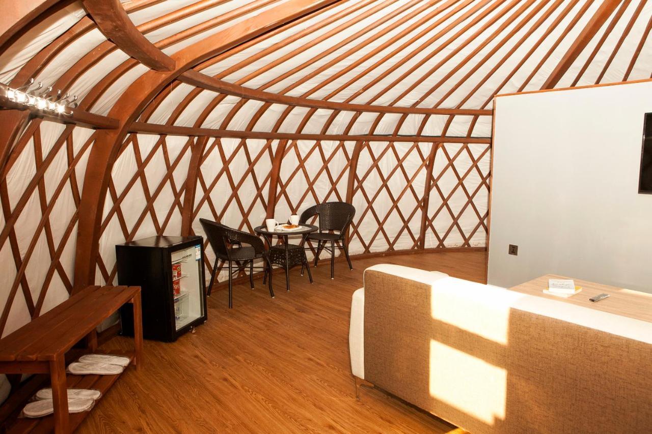 Terelj Resort Bayan Bulagiin Hural Kültér fotó